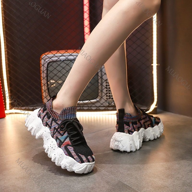 女性分厚いスニーカー通気性ニット厚底滑り止めスリッポンローフ - Running Gear Ladies のレビューと価格